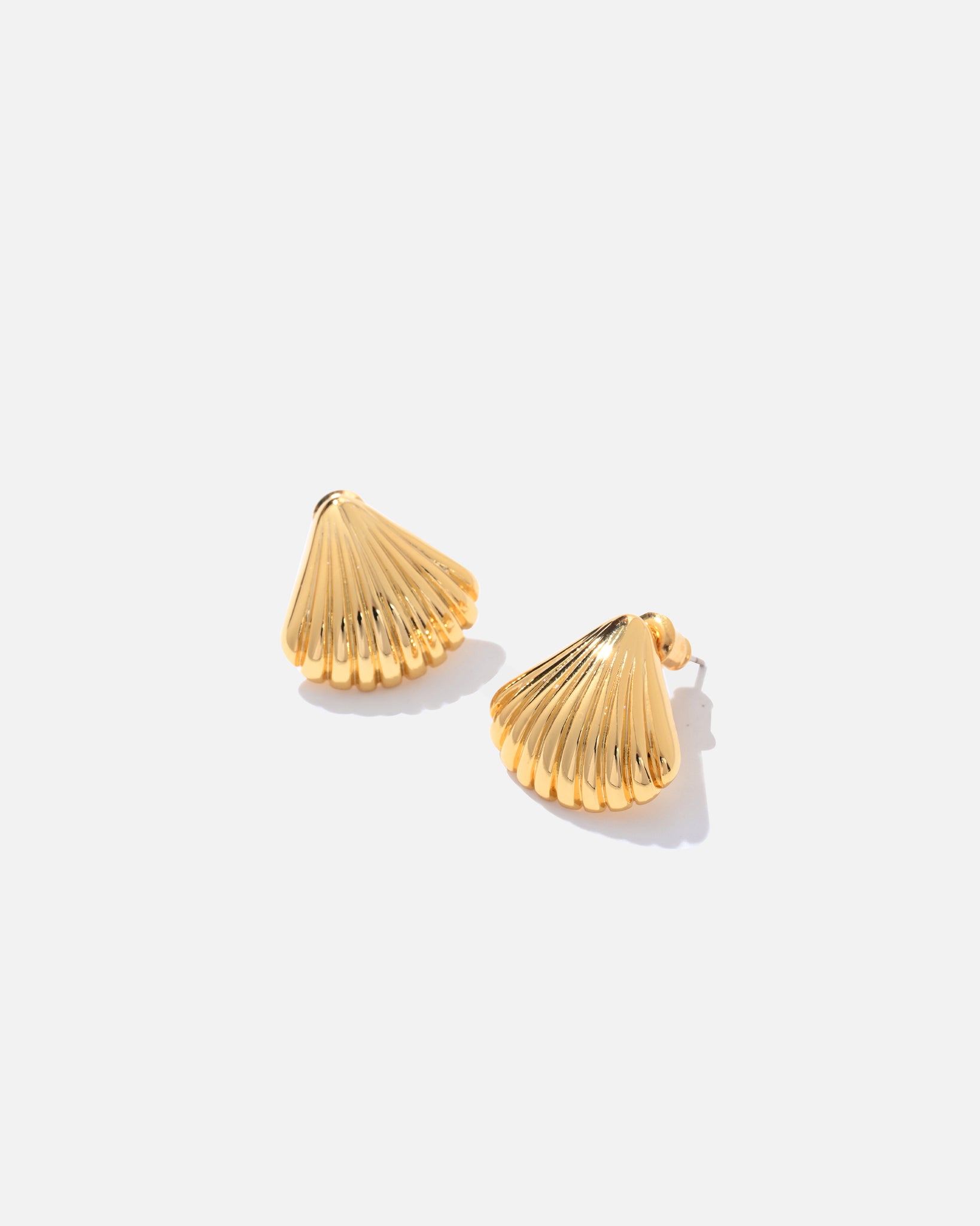 'FAYE SEASHELL Earrings - Gold'